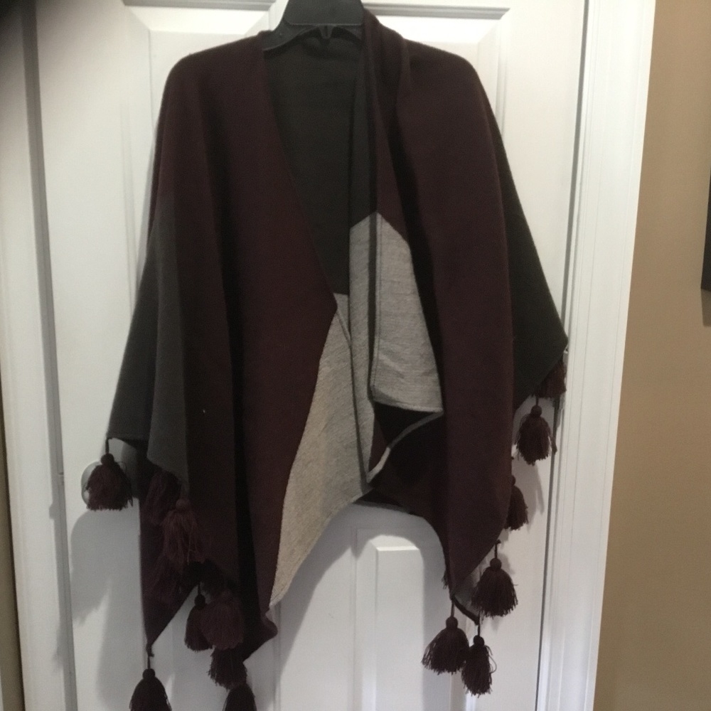 BRAND NEW! Mud Pie Tassel Shawl Wrap